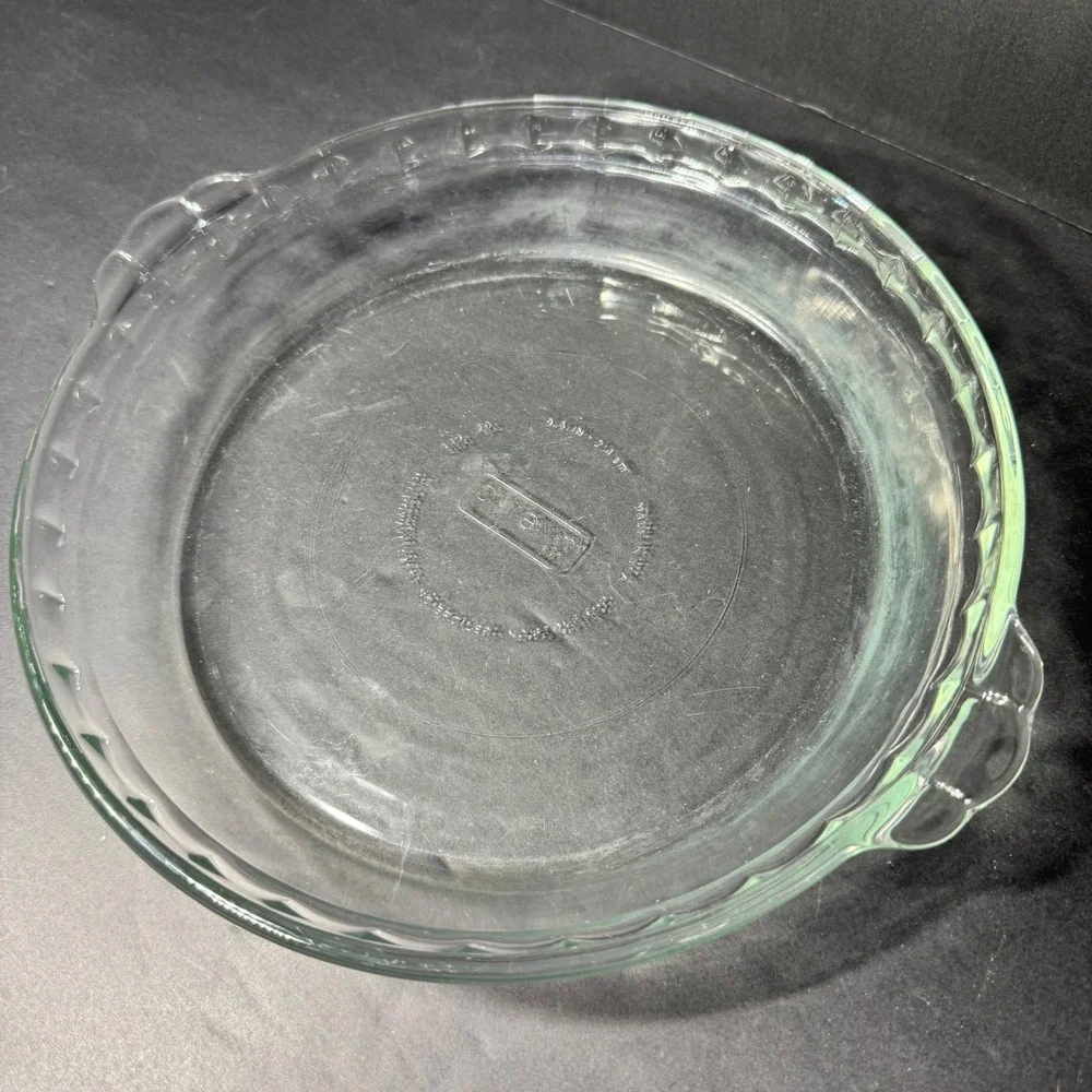 Pyrex #229 Clear Glass 9.5 Inch Round Pie Dish Fluted Rim with‎ Handles Made USA